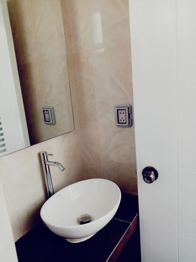 Hotel Kusnaya Piura Luaran gambar